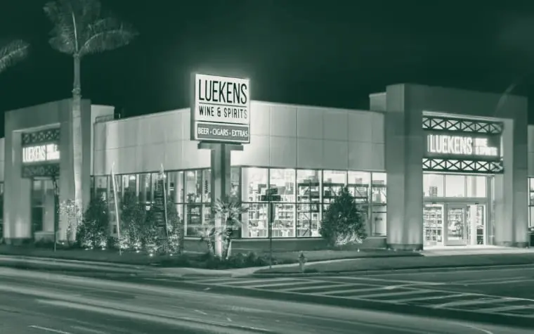A Luekens store in Tampa at night